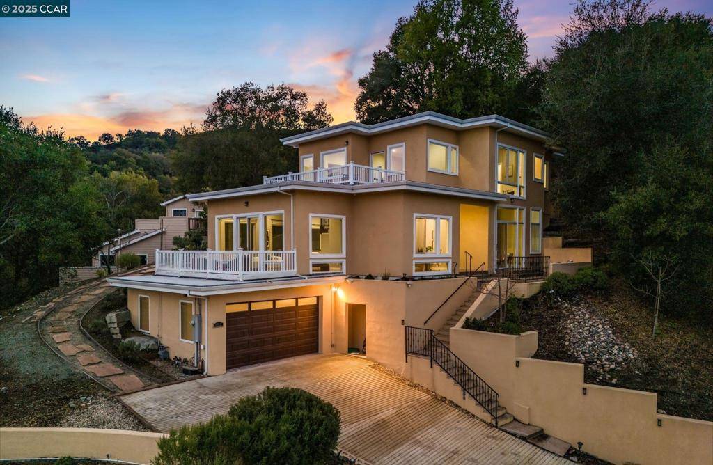 Orinda, CA 94563,102 Barbara Rd