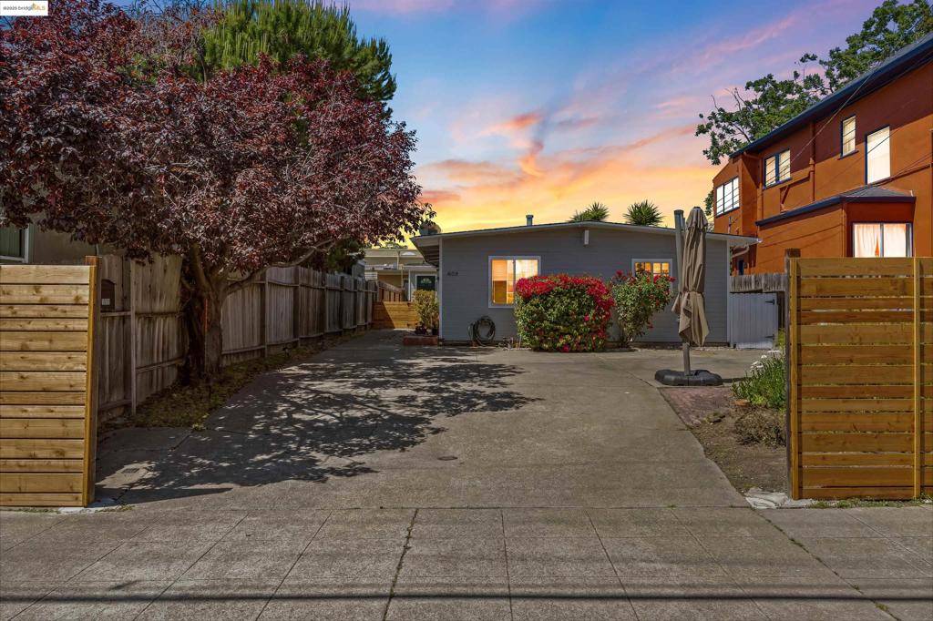 Berkeley, CA 94703,1611 Julia St