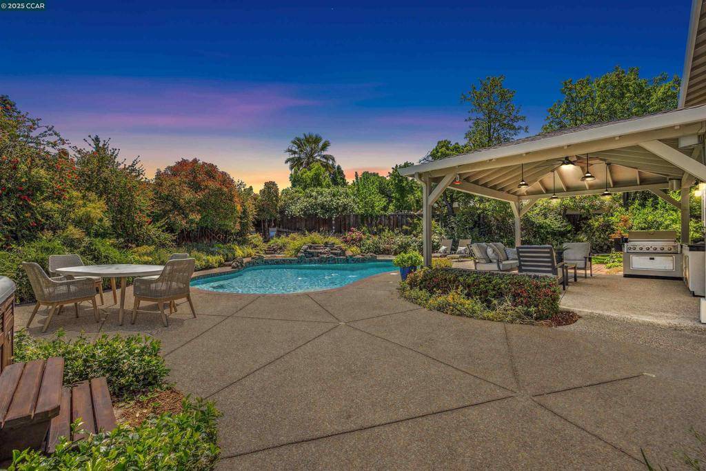 Walnut Creek, CA 94598,2560 Chinook Drive