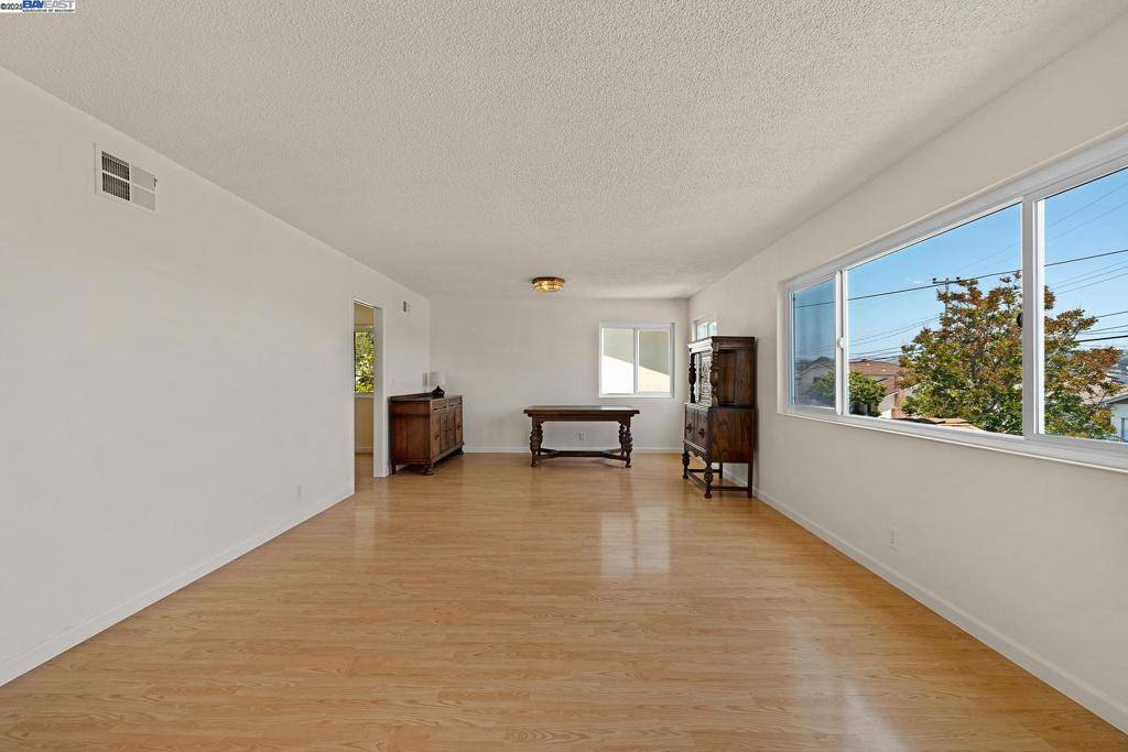 San Leandro, CA 94578,16651 Selby Dr