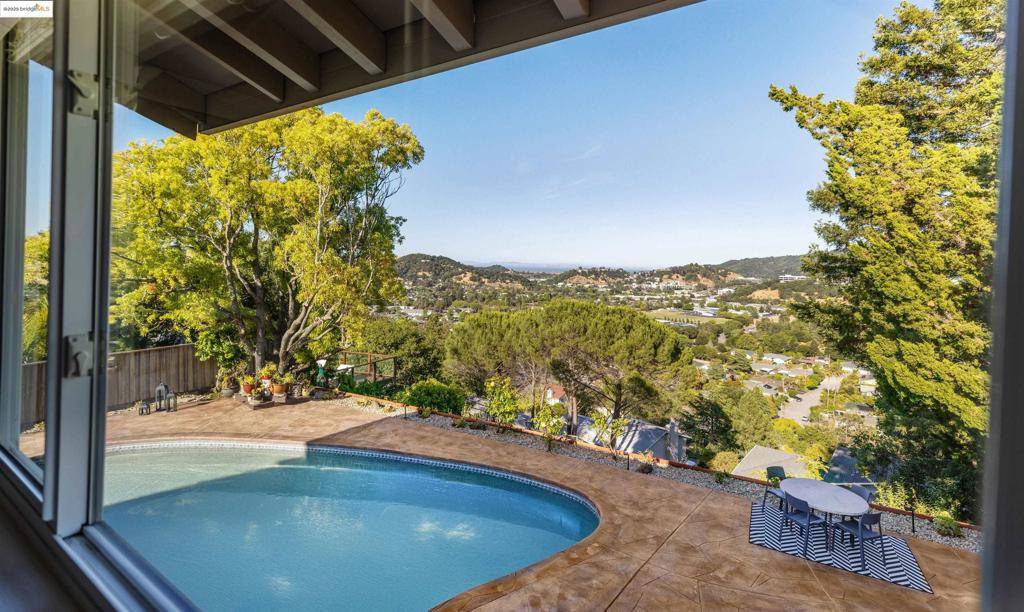 San Rafael, CA 94903,1051 Lea Dr