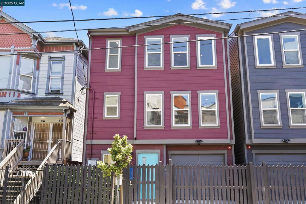 Oakland, CA 94607,812 Pine St
