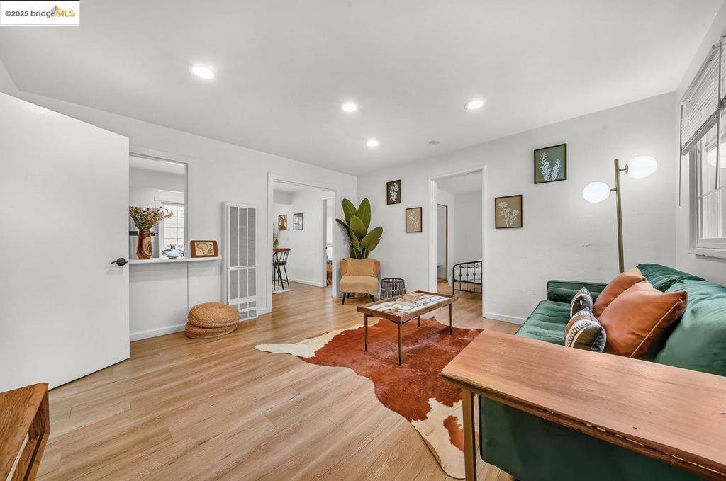 Oakland, CA 94601,2162 35Th Ave