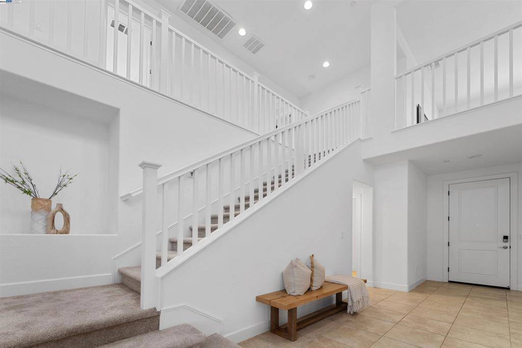 Mountain House, CA 95391,296 E Vita Ave