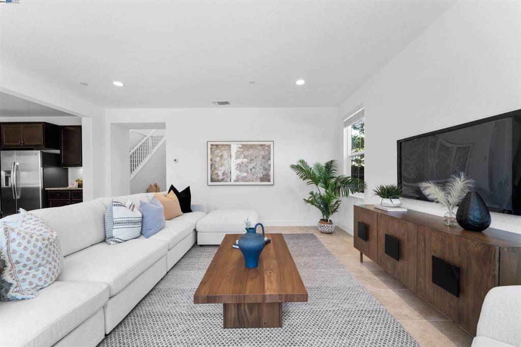 Mountain House, CA 95391,296 E Vita Ave