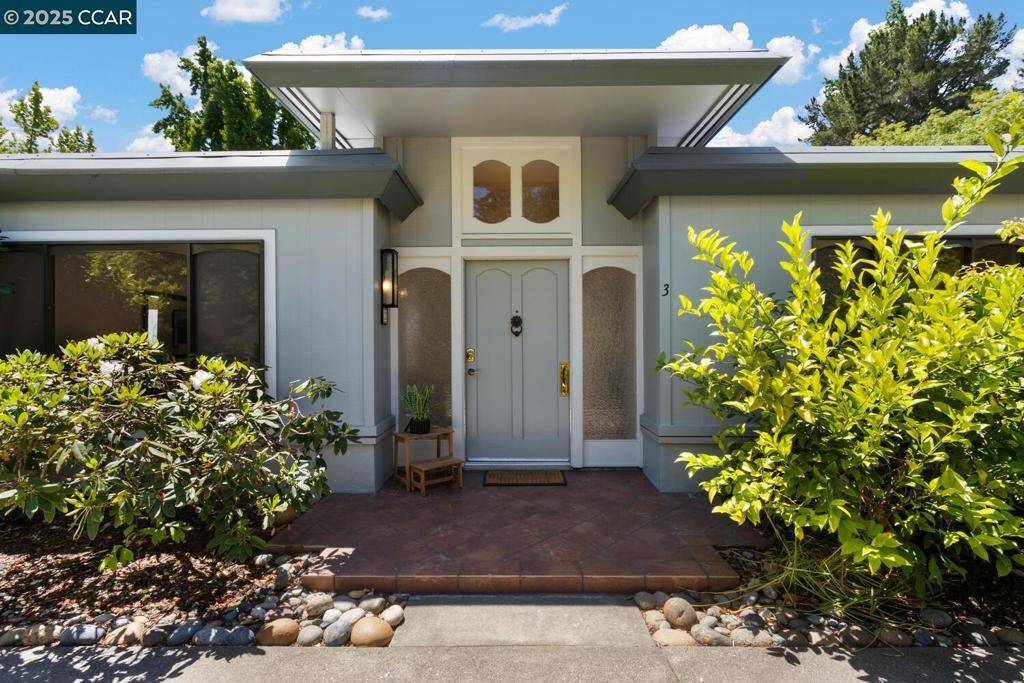 Walnut Creek, CA 94595,1501 Oakmont Dr #3