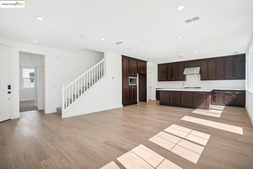 Mountain House, CA 95391,163 E Calder DR