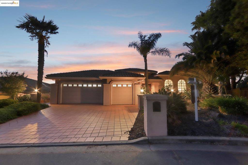Castro Valley, CA 94552,20340 Hunters Knls