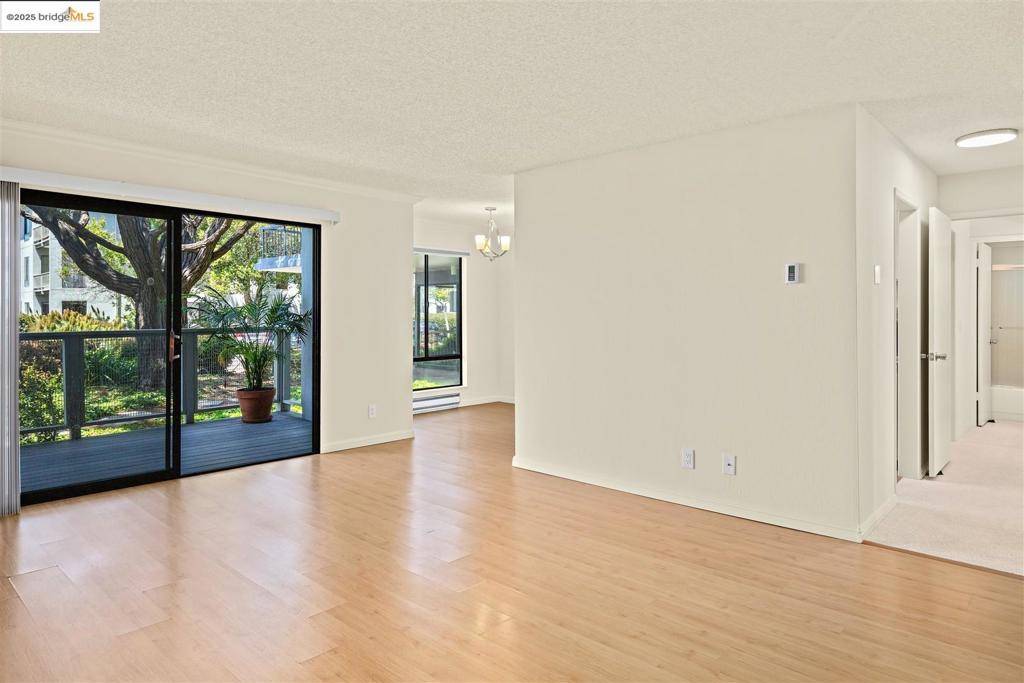 Emeryville, CA 94608,2 Commodore DR #D171