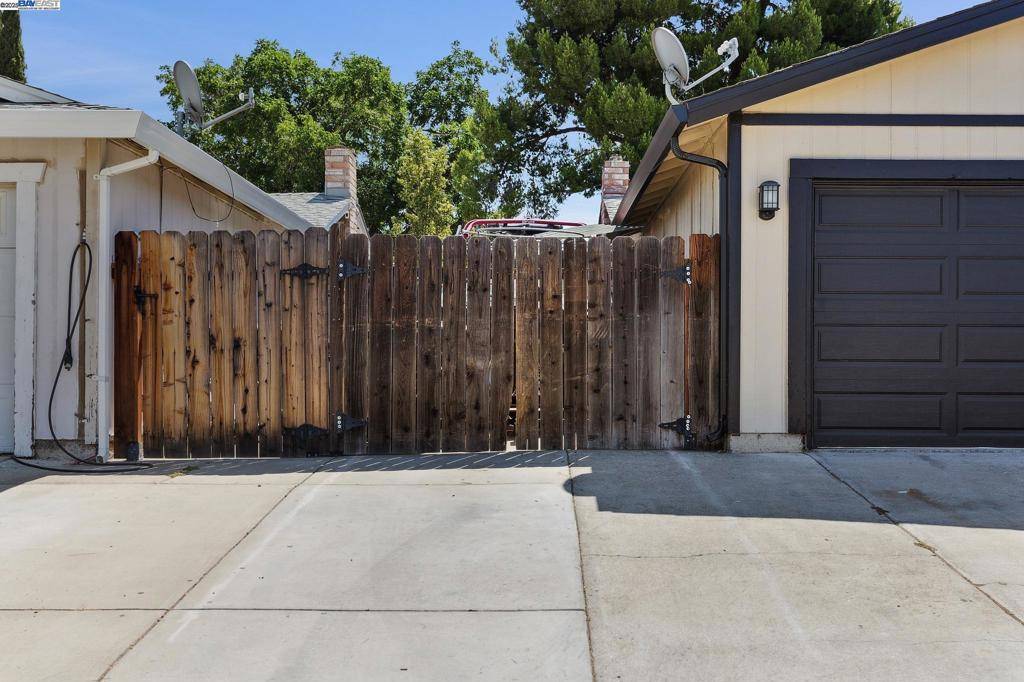 Tracy, CA 95376,310 S Central Ave