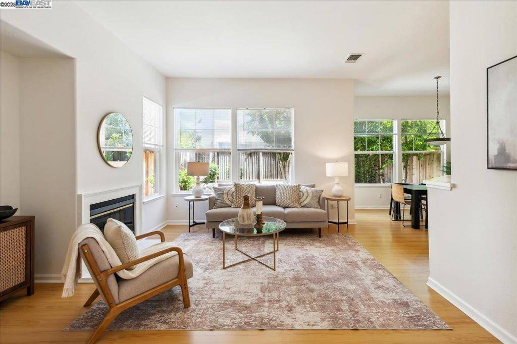 Pleasanton, CA 94588,5129 Rappolla Ct