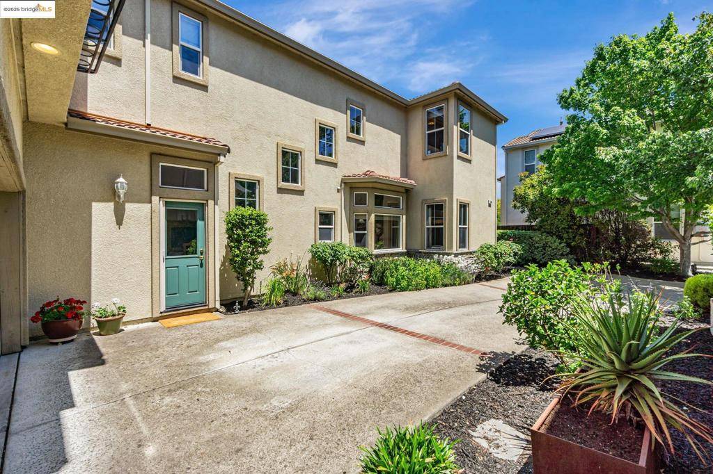 Walnut Creek, CA 94597,548 Gabriel Ct
