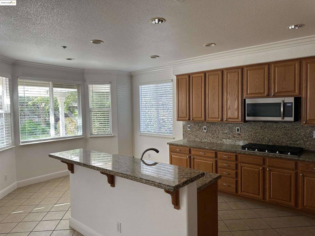 Brentwood, CA 95139-9999,2814 PASA TIEMPO DRIVE