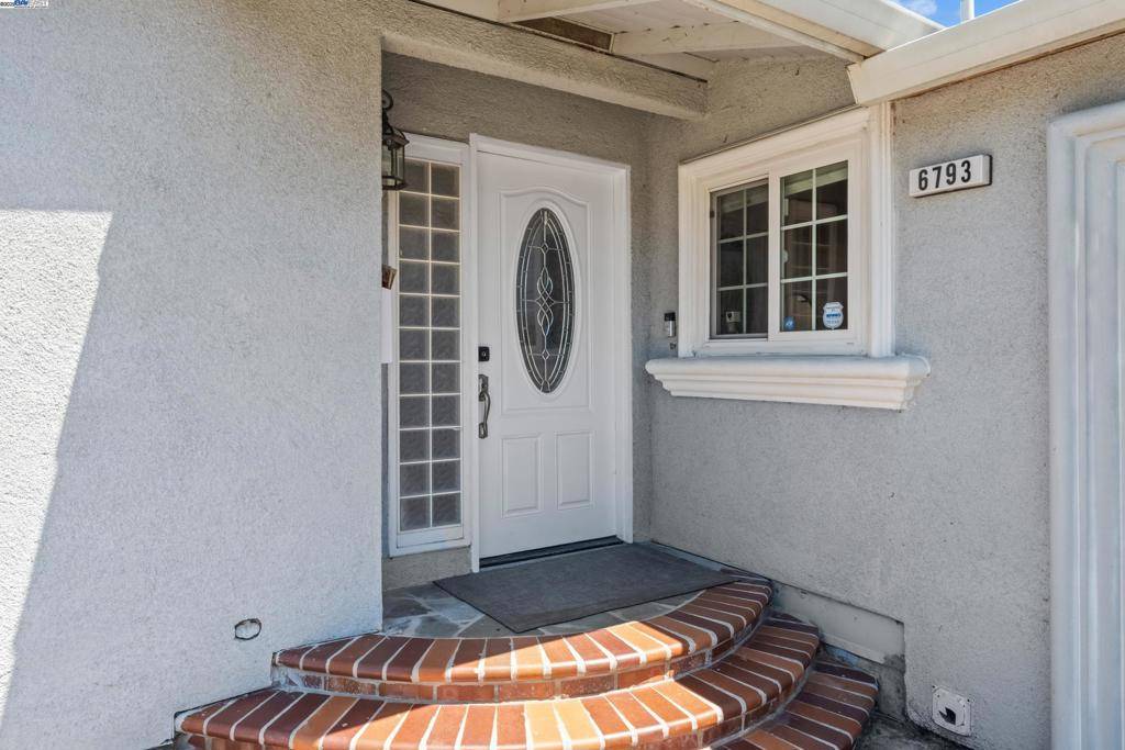 Newark, CA 94560,6793 Flanders Dr