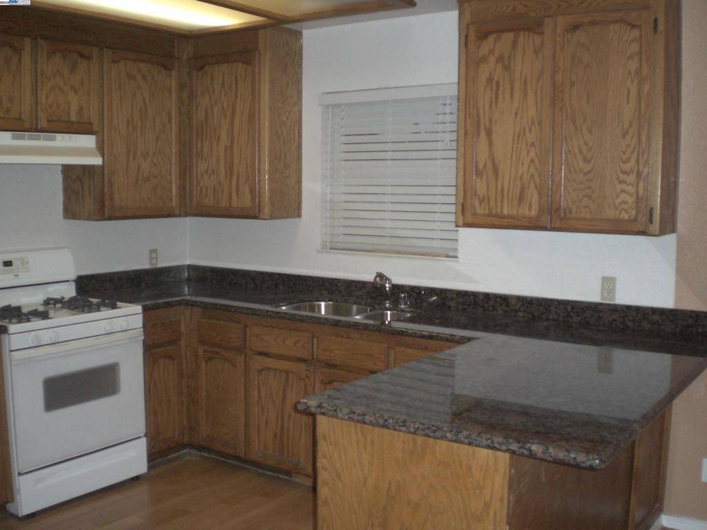 Modesto, CA 95350,2137 Whitcomb Way