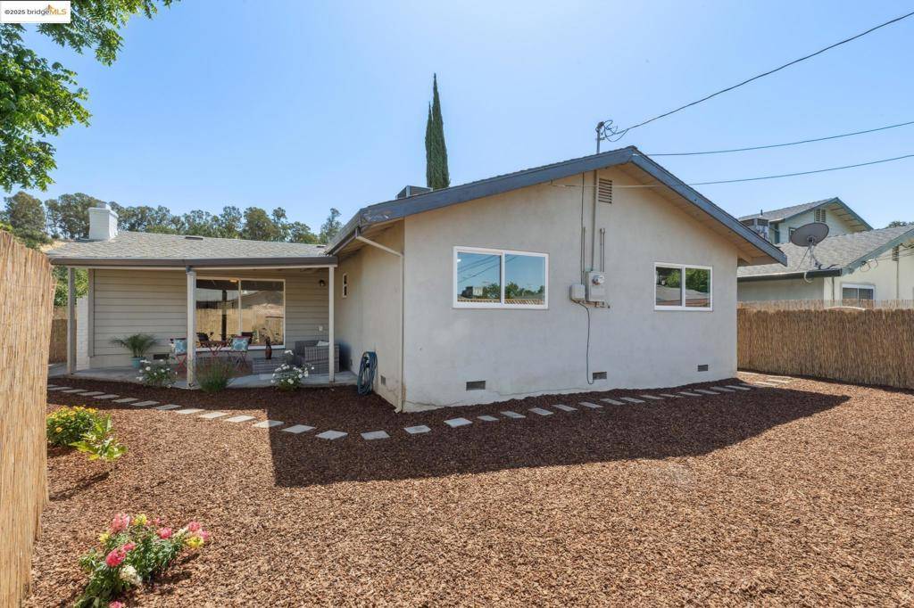 Vacaville, CA 95688,216 Solano Lane