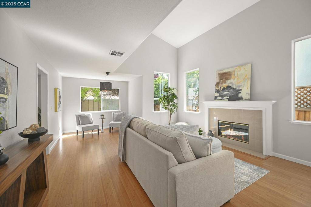 San Ramon, CA 94582,1116 Vista Pointe Cir