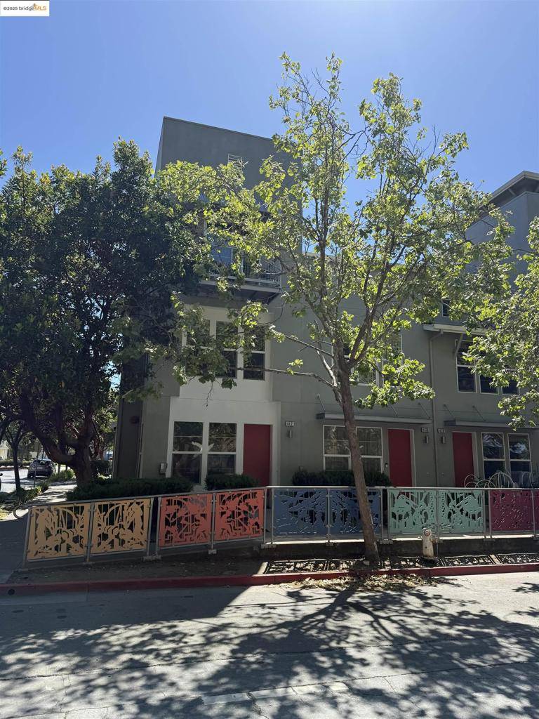 Richmond, CA 94801,Address not disclosed