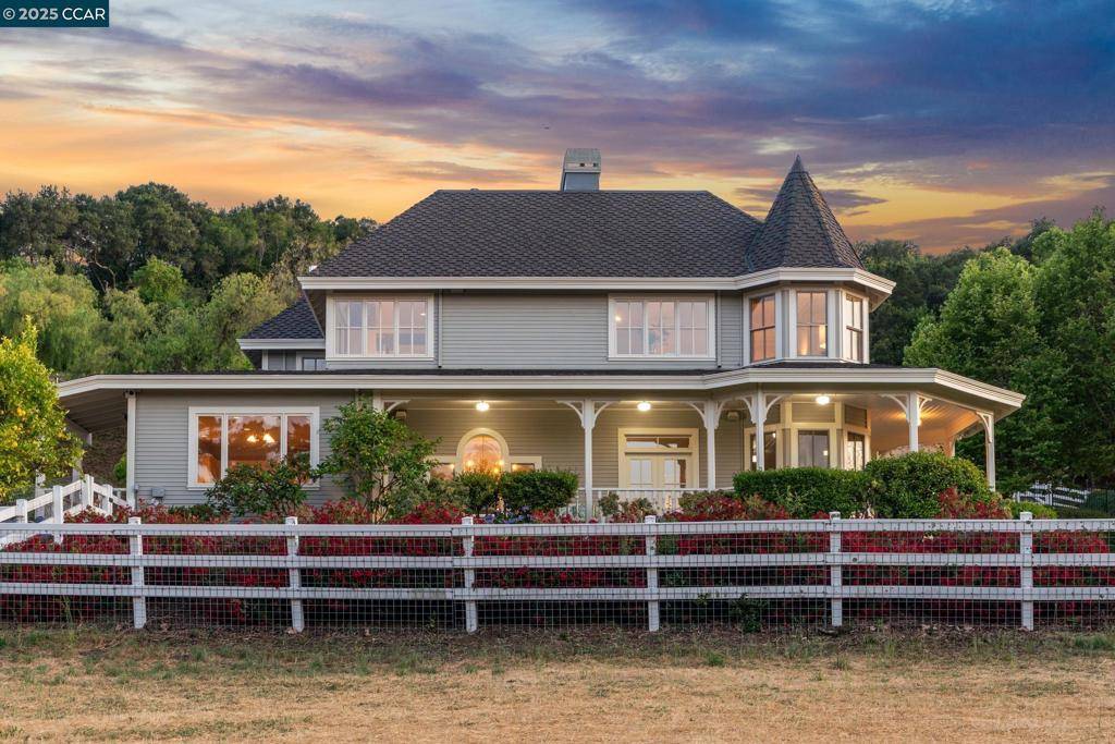 Danville, CA 94526,555 Highland Dr