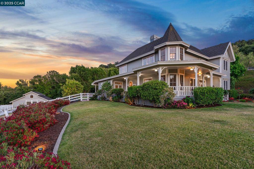 Danville, CA 94526,555 Highland Dr