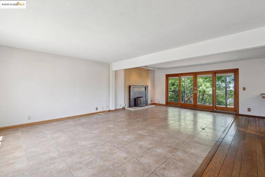 Martinez, CA 94553,2115 Valente CIR