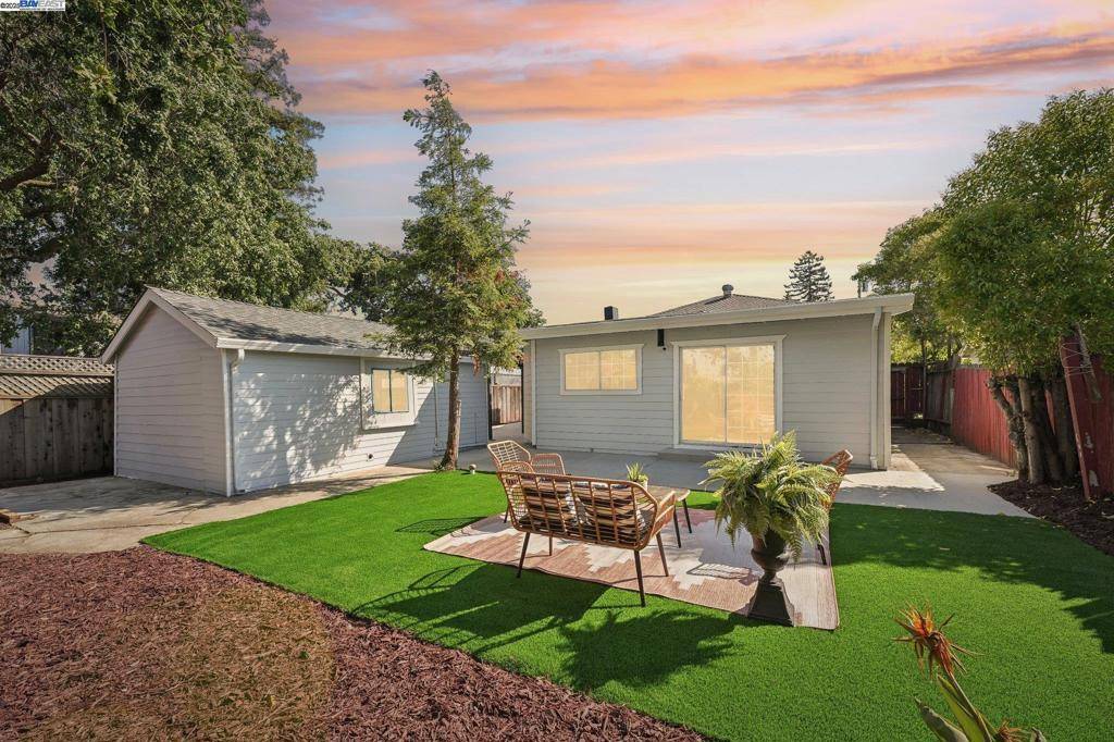 Redwood City, CA 94062,431 Alameda De Las Pulgas
