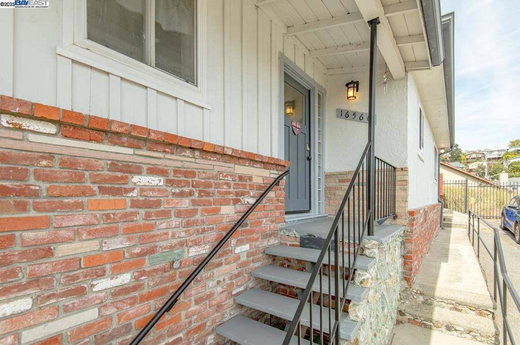 San Leandro, CA 94578,16560 Russell Ct