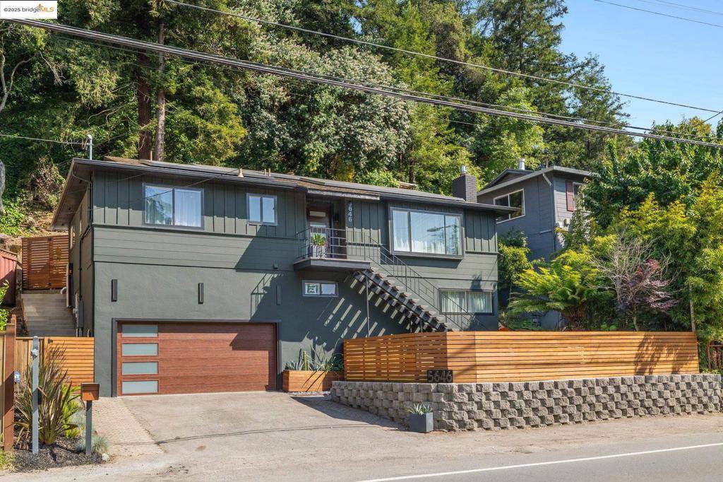 Oakland, CA 94611,5646 Thornhill Dr