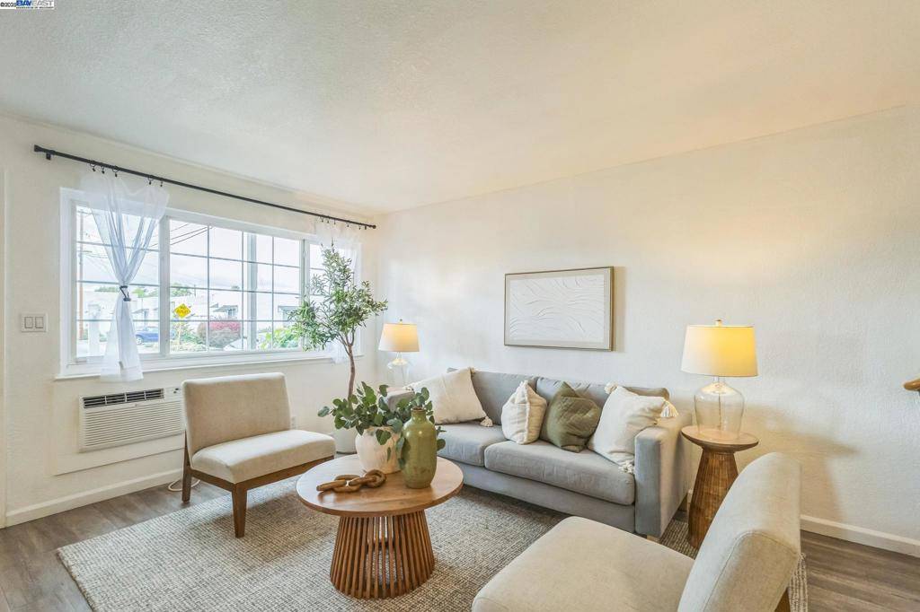San Leandro, CA 94579,700 Fargo Ave #5