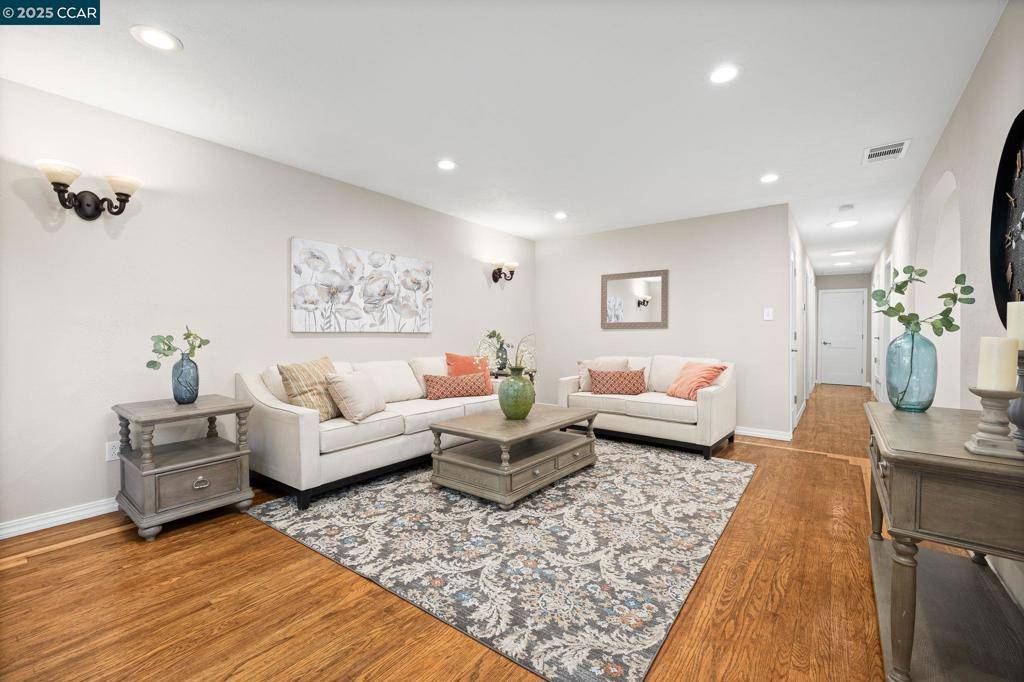 Concord, CA 94518,832 San Simeon Dr