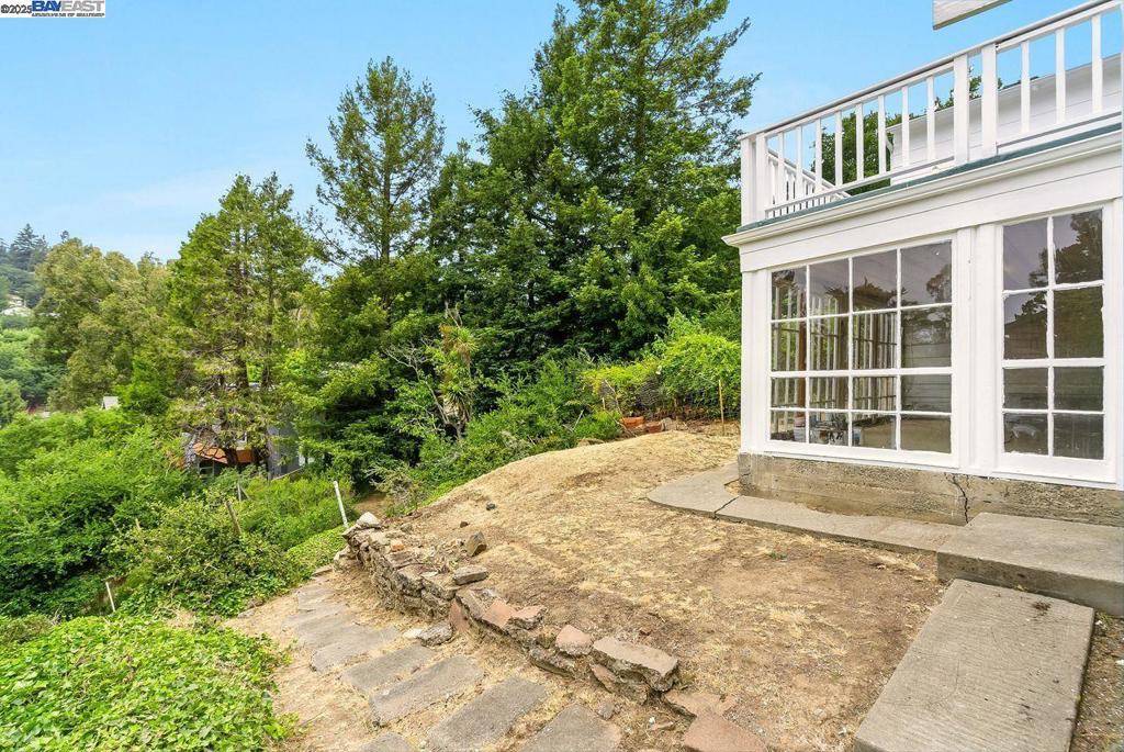 Oakland, CA 94611,6175 Aspinwall Rd