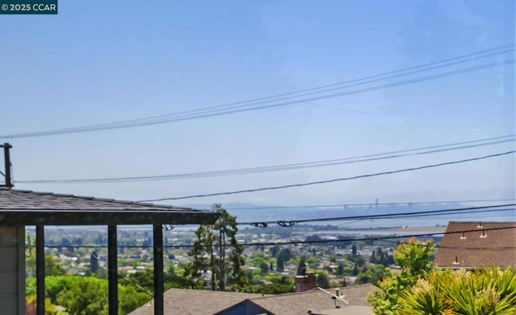 Kensington, CA 94707,69 Stratford