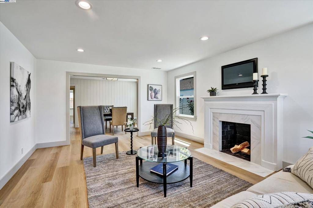Castro Valley, CA 94546,21732 Orange Ave