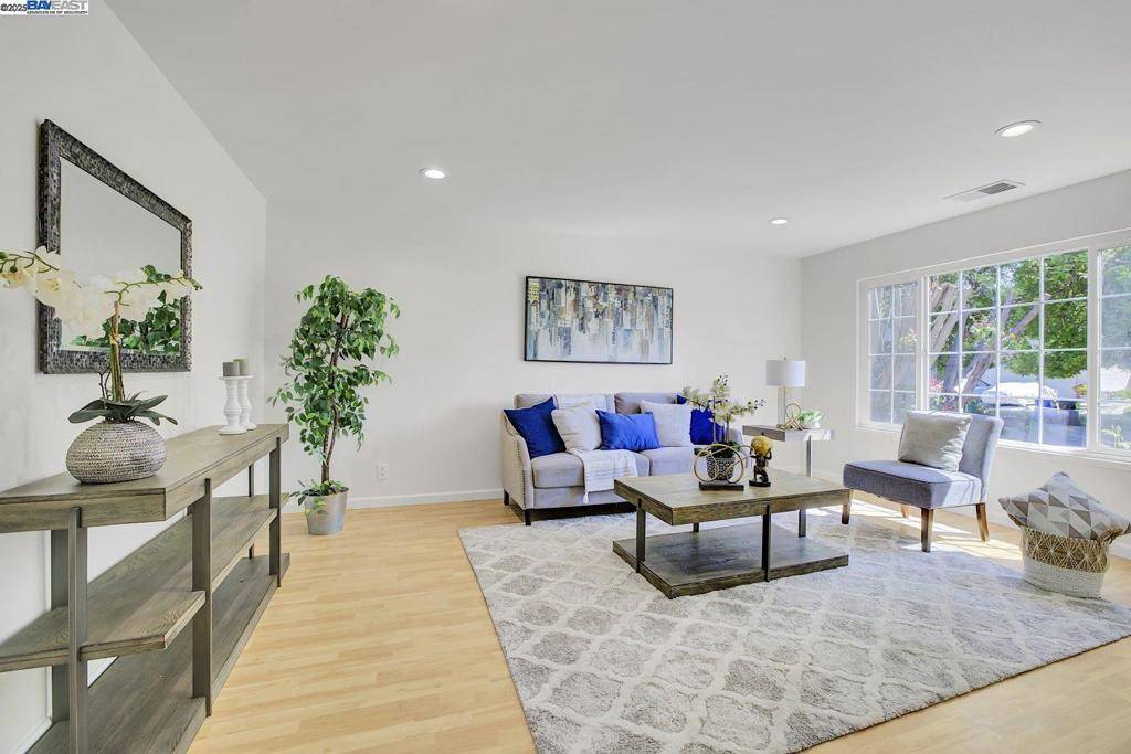 Fremont, CA 94539,40652 Encanto Way