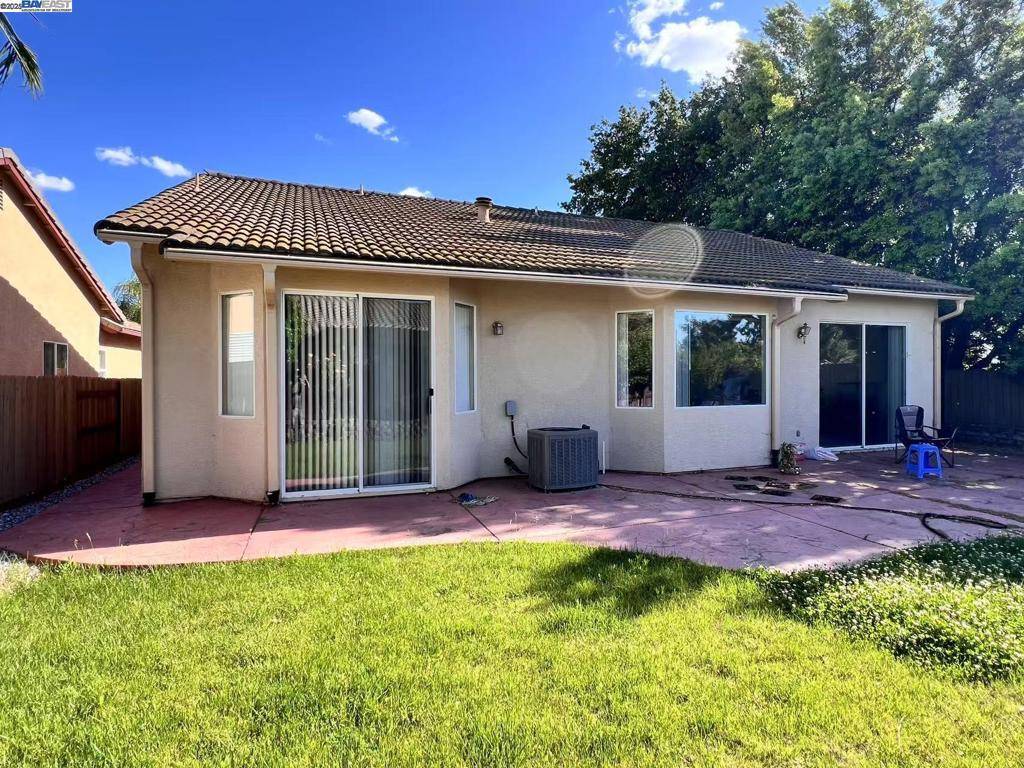 Sacramento, CA 95829,9253 Horsham Ct