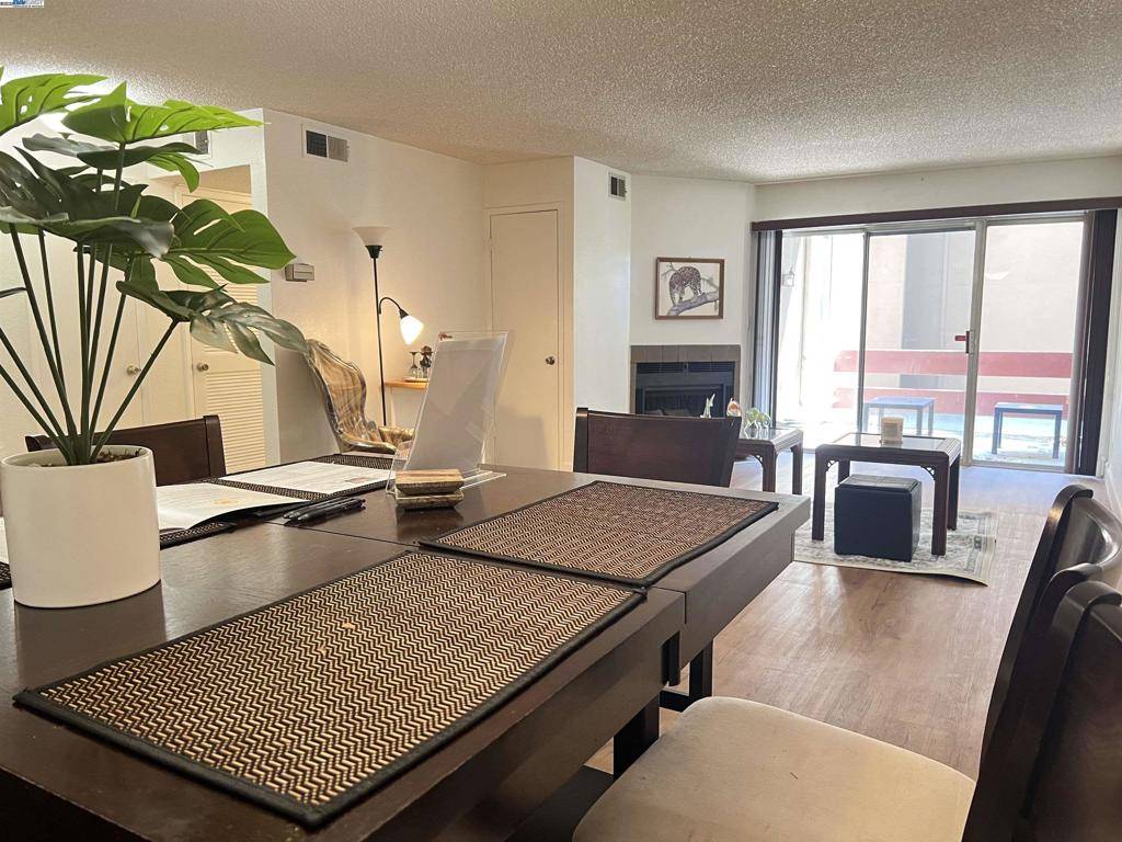 San Pablo, CA 94806-3880,2121 Vale Rd #123