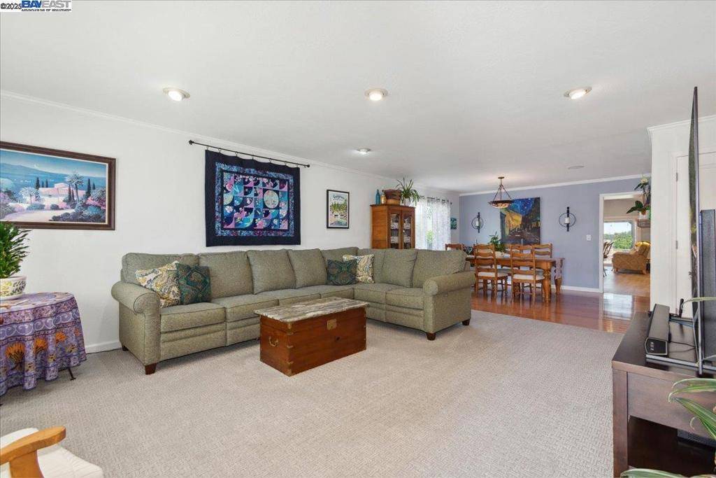 Castro Valley, CA 94546,17899 Apricot Way