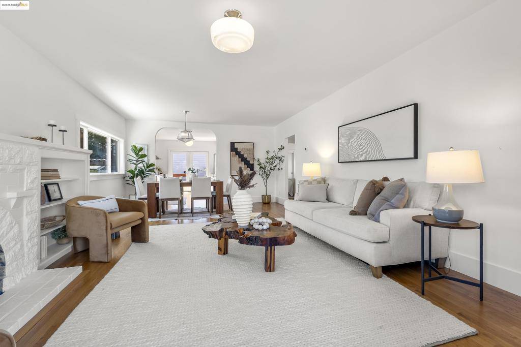 Berkeley, CA 94702,2514 Mathews St