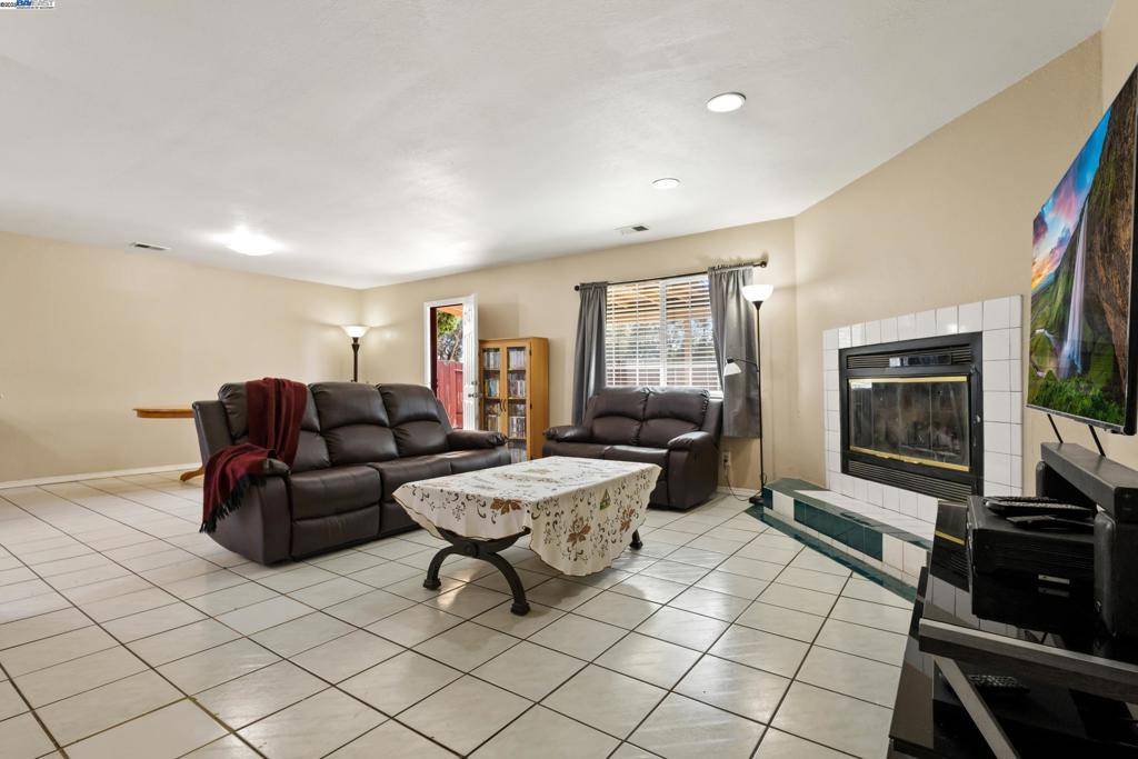 Lathrop, CA 95330,14440 S Harlan Rd