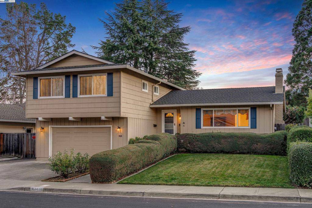 Pleasanton, CA 94588,7628 Driftwood Way