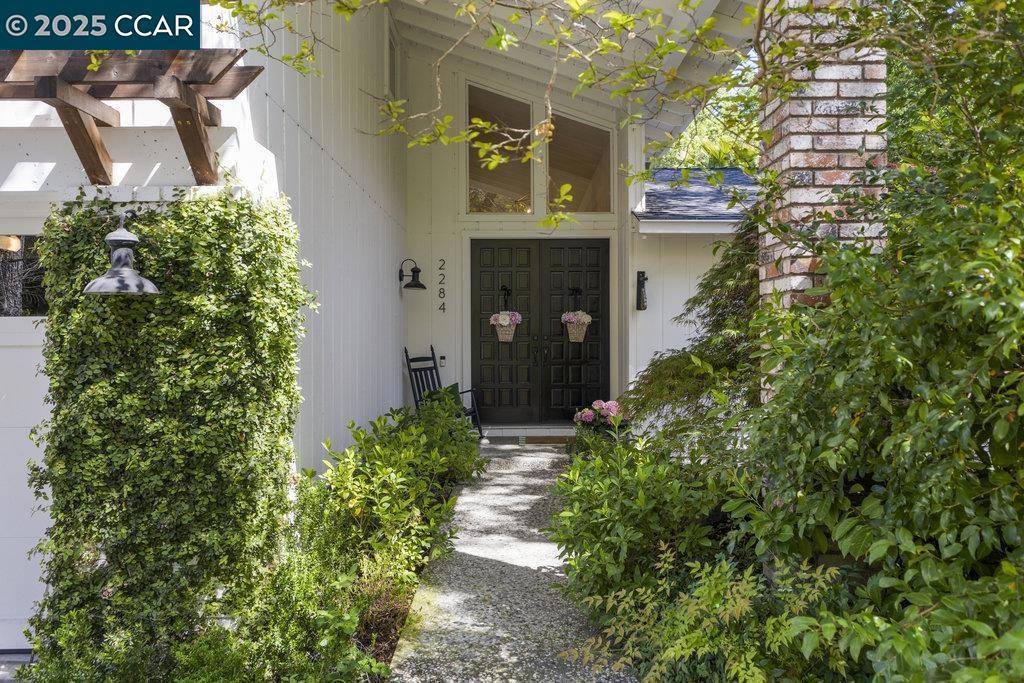 Diablo, CA 94528,2284 Alameda Diablo
