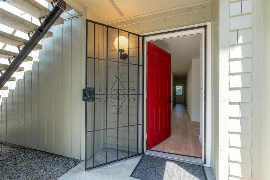 San Leandro, CA 94578,373 Caliente Cir