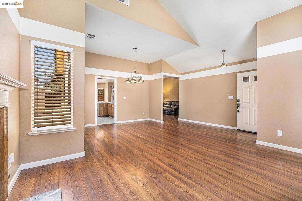 Antioch, CA 94531,2434 Whitetail Dr