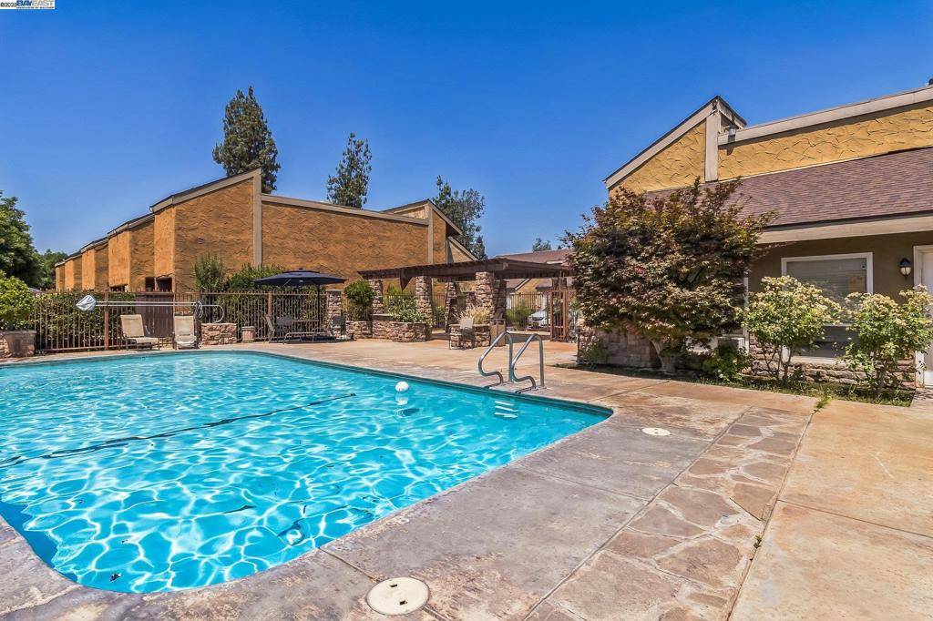 Fresno, CA 93711,7166 N Fruit Ave #154