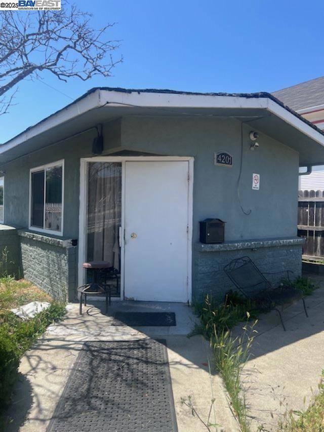 Oakland, CA 94608,4201 West St