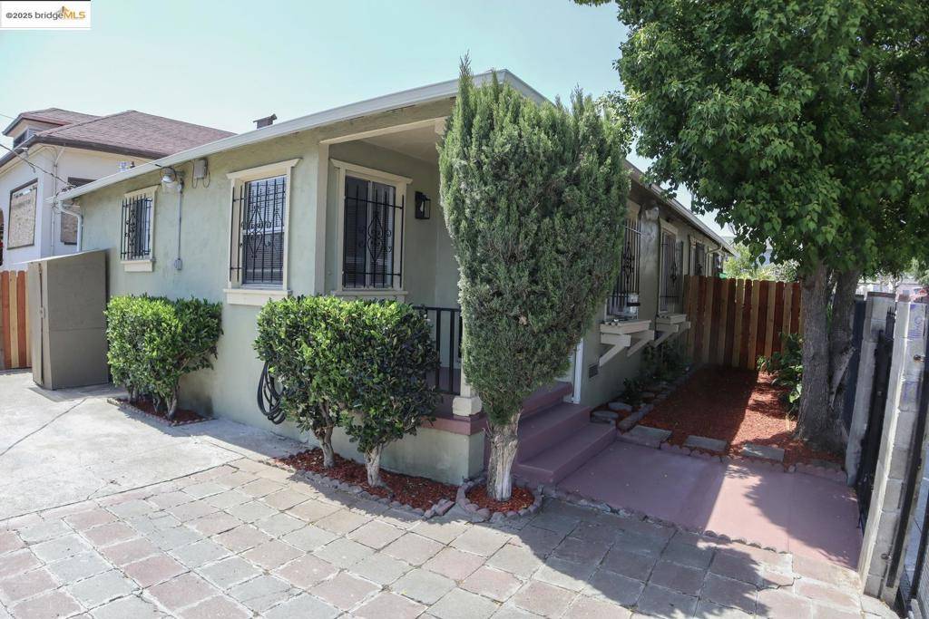 Oakland, CA 94621,6921 Flora ST