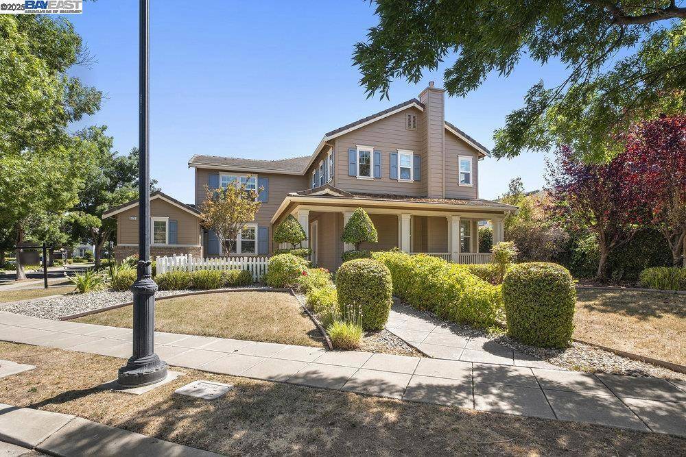 Mountain House, CA 95391,670 W Privado Way