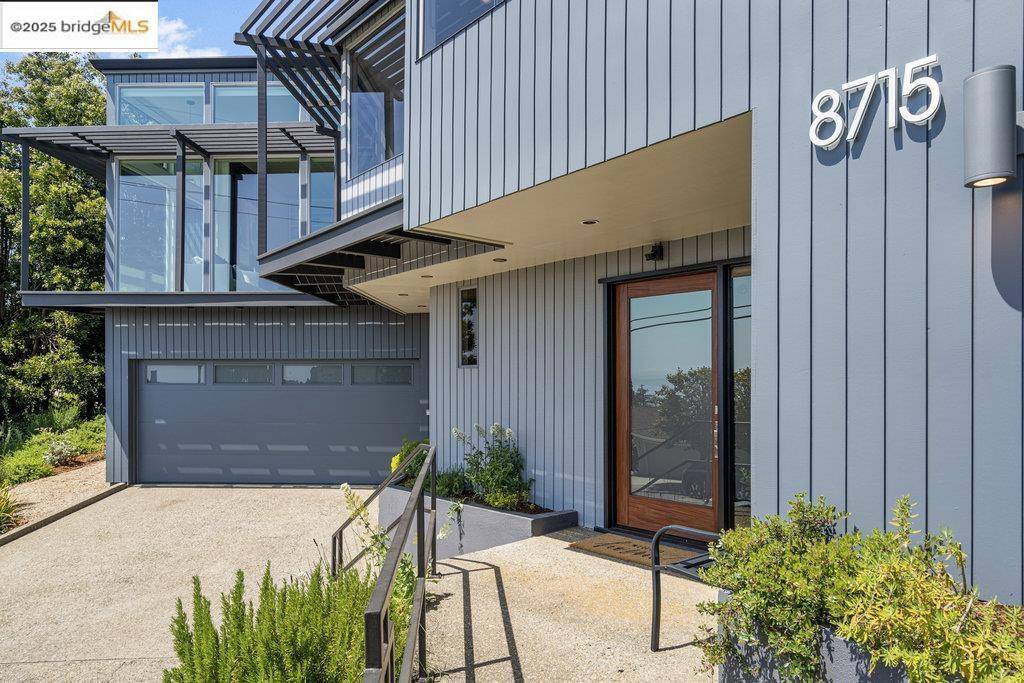 El Cerrito, CA 94530,8715 Don Carol Drive