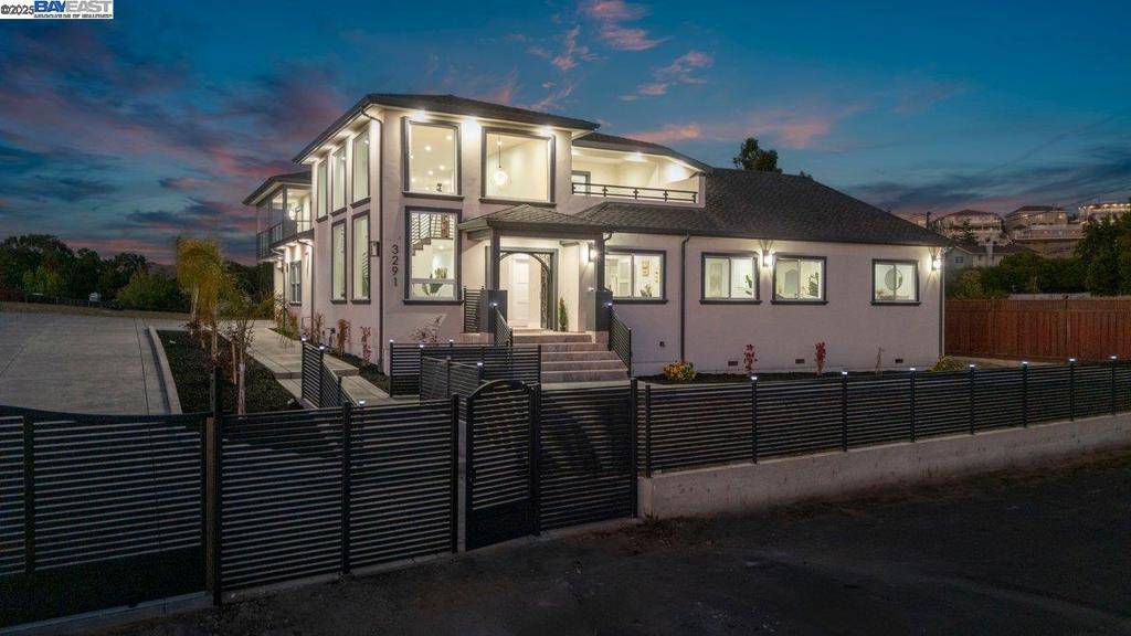 Hayward, CA 94541,3291 D St