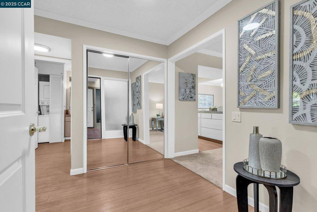 Walnut Creek, CA 94595,1200 Canyonwood Ct #10